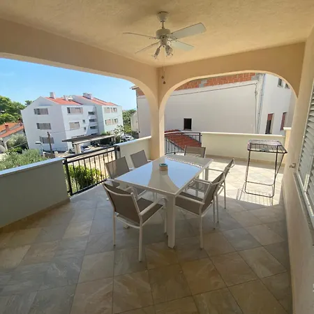Apartament Mare I Ive Zadar